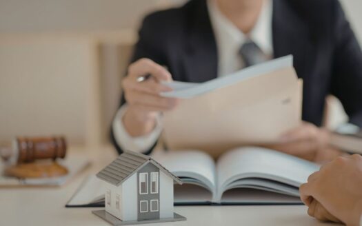 How to Avoid Common Pitfalls in Real Estate Transactions